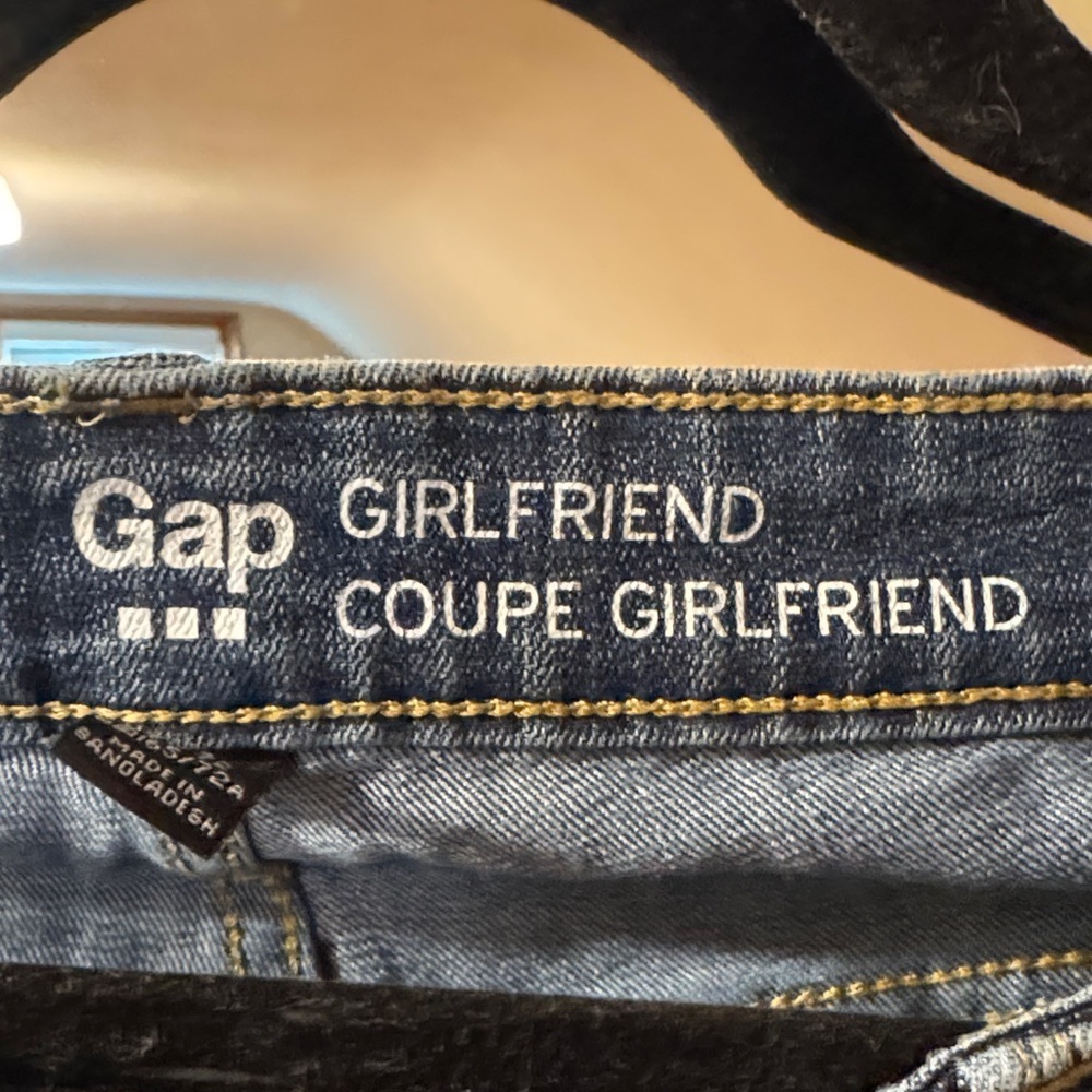 GAP Women's Dark Blue Ankle Jeans - Picture 2 of 3